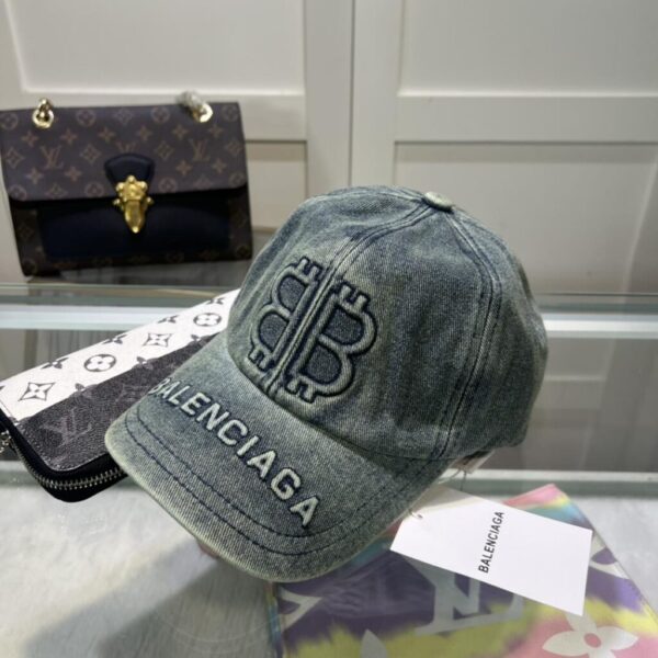 desc_balenciaga-cap_2