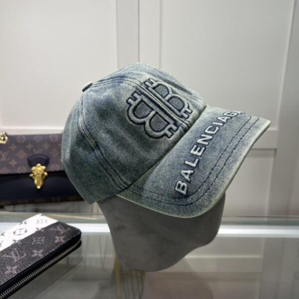 desc_balenciaga-cap_5