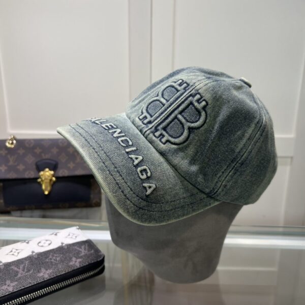 desc_balenciaga-cap_6