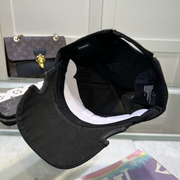 desc_balenciaga-unity-sports-icon-cap-in-black_1