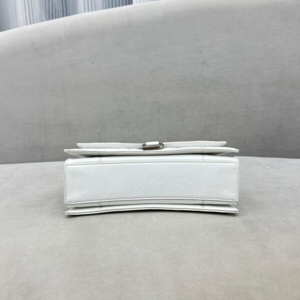 desc_balenciaga-womens-crush-small-chain-bag-quilted-in-optic-white251595cm_4