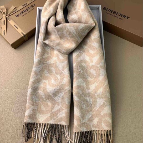 desc_burberry-check-cashmere-reversible-scarf_2