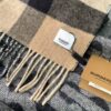 desc_burberry-check-cashmere-reversible-scarf_4