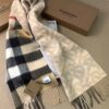 desc_burberry-check-cashmere-reversible-scarf_6