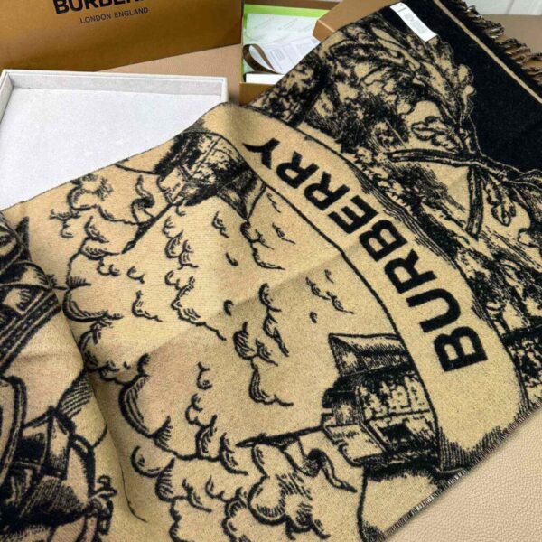 desc_burberry-ekd-cashmere-reversible-scarf_2