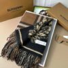 desc_burberry-ekd-cashmere-reversible-scarf_3