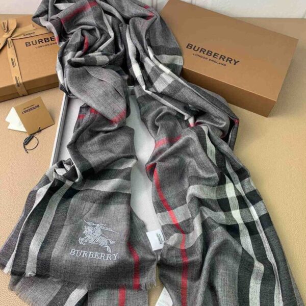 desc_burberry-lightweight-check-wool-silk-scarf_0