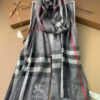 desc_burberry-lightweight-check-wool-silk-scarf_4