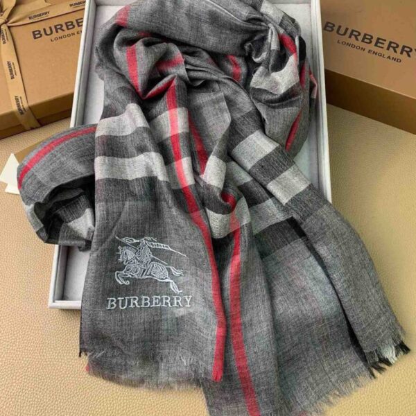 desc_burberry-lightweight-check-wool-silk-scarf_6