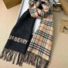 desc_burberry-reversible-check-cashmere-scarf_0