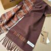 desc_burberry-reversible-check-cashmere-scarf_3