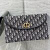 desc_dior-30-montaigne-avenue-pouch-with-flap_2