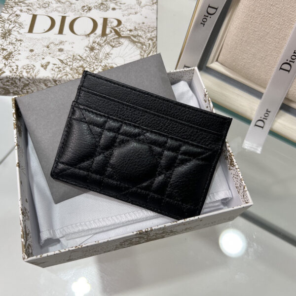 desc_dior-caro-fiveslot-card-holder_5