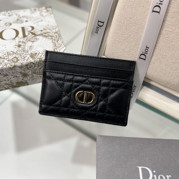 desc_dior-caro-fiveslot-card-holder_7