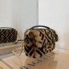 desc_fendi-baguette-brown-sheepskin-bag_2