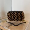 desc_fendi-baguette-brown-sheepskin-bag_7