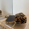 desc_fendi-baguette-brown-sheepskin-bag_8