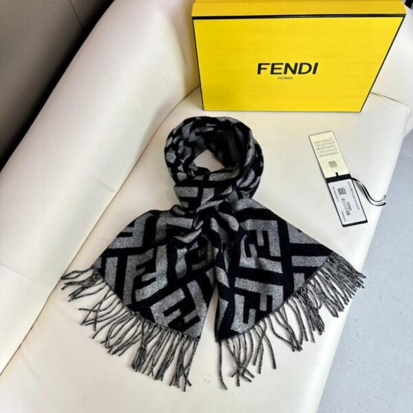 desc_fendi-black-cashmere-scarf_1