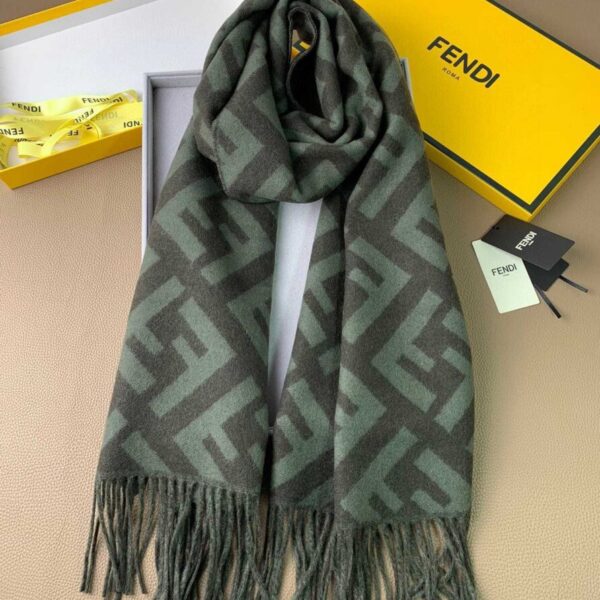 desc_fendi-brown-and-beige-wool-scarf_3