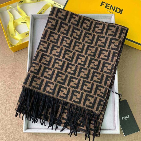 desc_fendi-brown-wool-stole-scarf_7