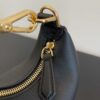 desc_fendi-nano-fendigraphy-black-leather-charm-165145cm_8