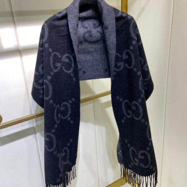 desc_gucci-gg-cashmere-jacquard-scarf_6