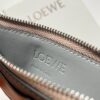 desc_loewe-coin-cardholder-in-soft-grained-calfskin_3