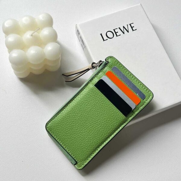 desc_loewe-coin-cardholder-in-soft-grained-calfskin_4