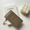 desc_loewe-coin-cardholder-in-soft-grained-calfskin_5