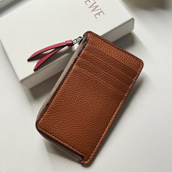 desc_loewe-coin-cardholder-in-soft-grained-calfskin_6