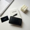 desc_loewe-coin-cardholder-in-soft-grained-calfskin_8