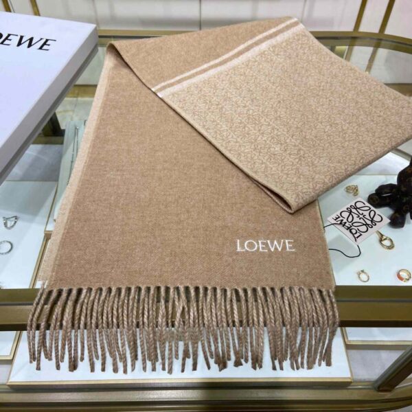 Loewe Scarf In Wool And Cashmere