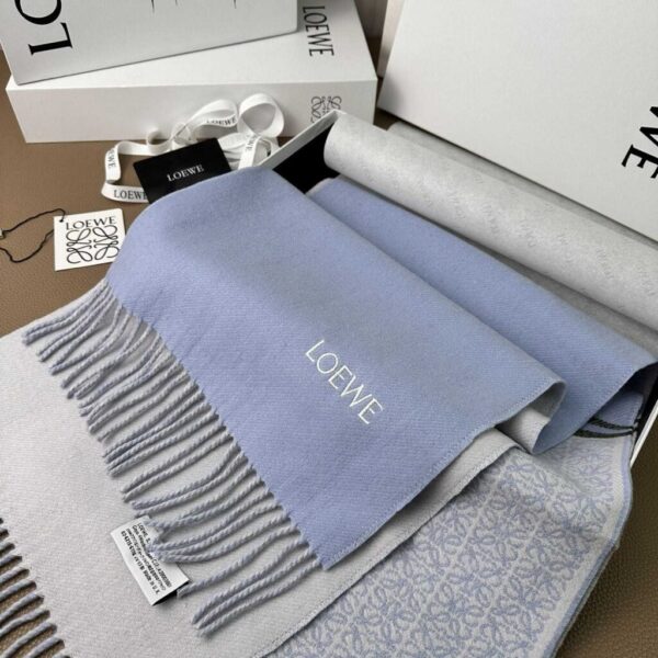 desc_loewe-scarf-in-wool-and-cashmere_4