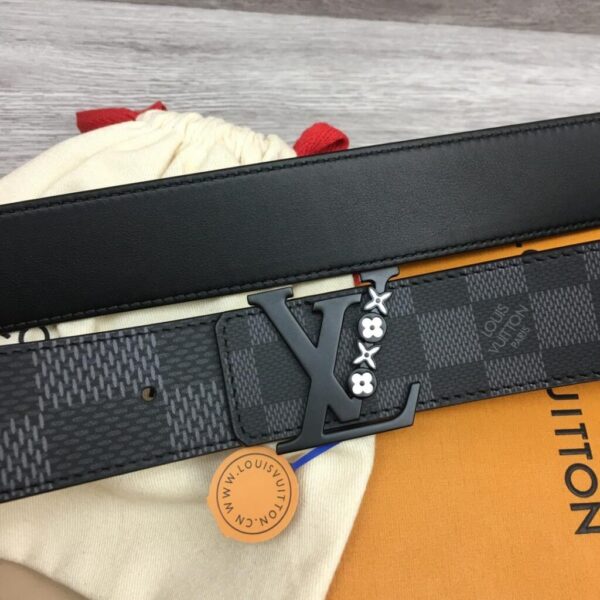 desc_louis-vuitton-40mm-reversible-belt_13