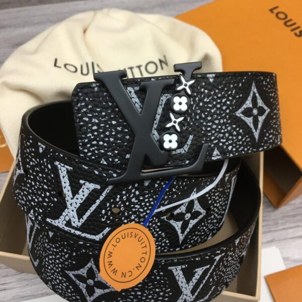 desc_louis-vuitton-40mm-reversible-belt_4