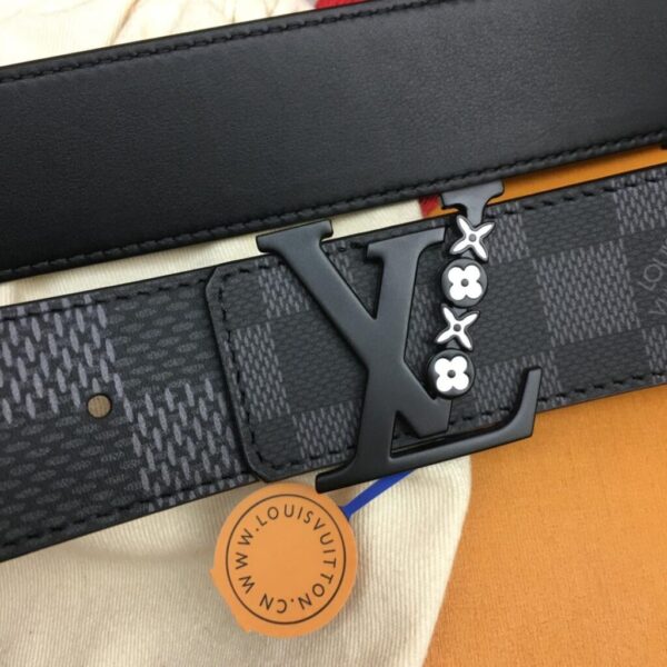 desc_louis-vuitton-40mm-reversible-belt_9