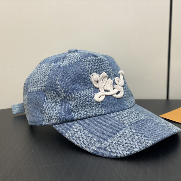 desc_louis-vuitton-cap_0