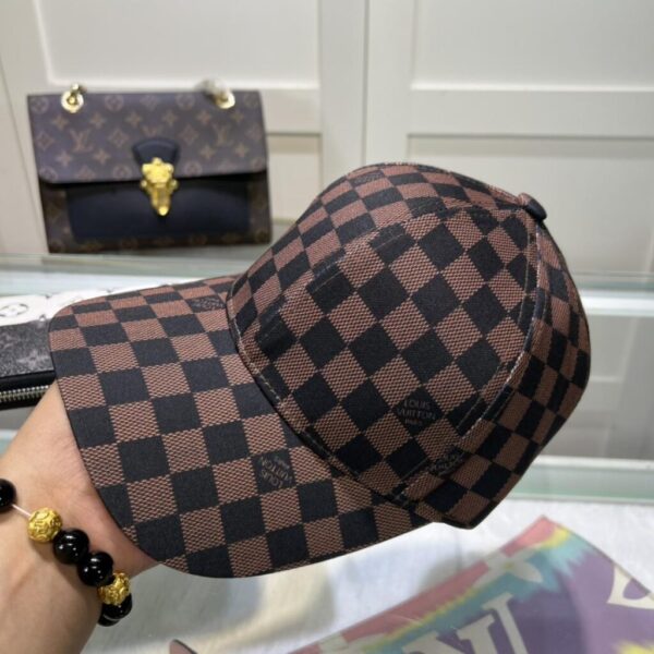 desc_louis-vuitton-cap_1