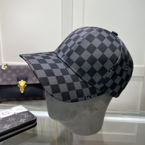 desc_louis-vuitton-cap_1