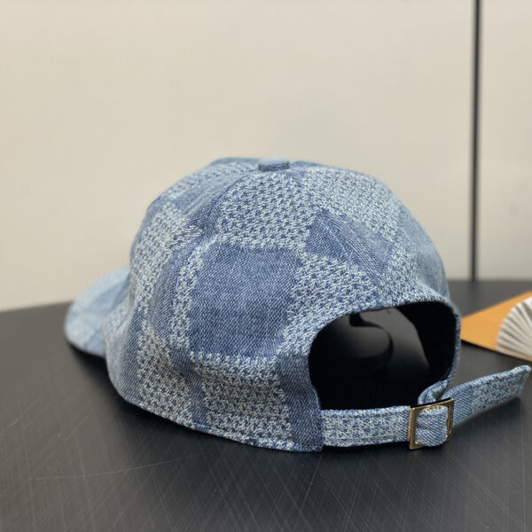 desc_louis-vuitton-damier-denim-3d-cap_4