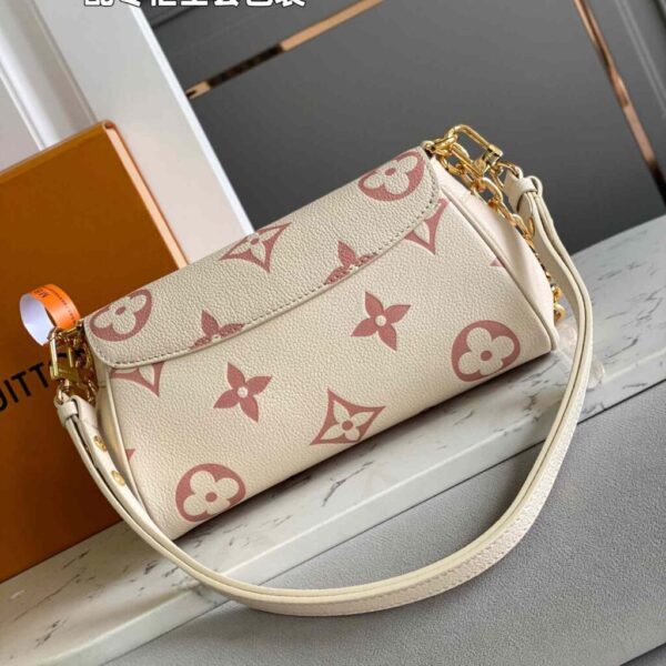 desc_louis-vuitton-favorite-handbag-24x14x9cm--m46393_1