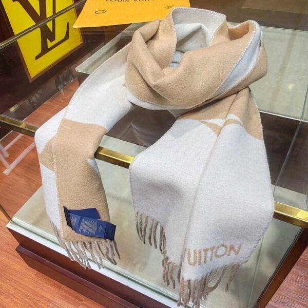 Louis Vuitton Graphic Dual Scarf