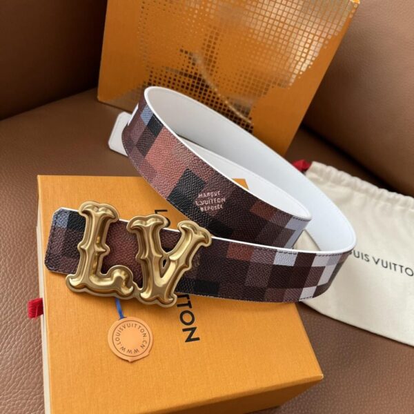 desc_louis-vuitton-lv-initiales-40mm-reversible-belt_1