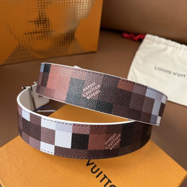 desc_louis-vuitton-lv-initiales-40mm-reversible-belt_6