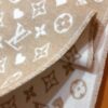 desc_louis-vuitton-lv-scarf_1