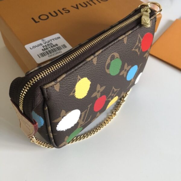 desc_louis-vuitton-lv-x-yk-mini-pochette-accessoires14-x-9-x-2cm----m81866_4