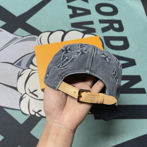 desc_louis-vuitton-monogram-washed-denim-cap_5