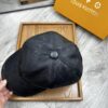 desc_louis-vuitton-monoragm-cap_2