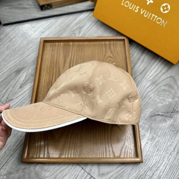 desc_louis-vuitton-monoragm-cap_7