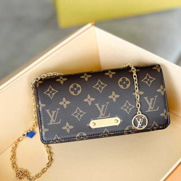 Louis Vuitton Wallet On Chain Lily